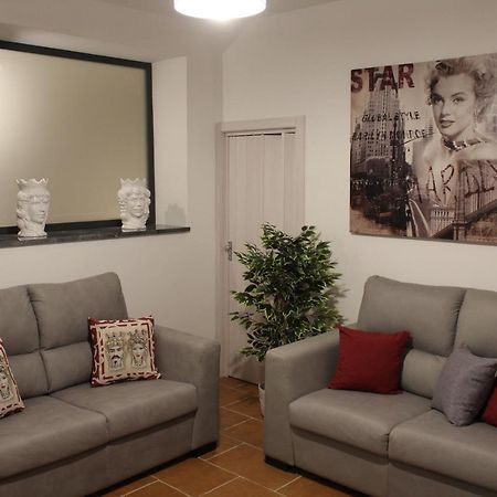 Zisa Home Ai Cantieri Culturali-Facile Posteggio In Strada No Ticket Palermo Exterior foto